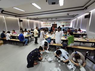 说明: C:\Users\Administrator\Desktop\沃博留学\2019.5.23教研室活动\照片\410371006.jpg